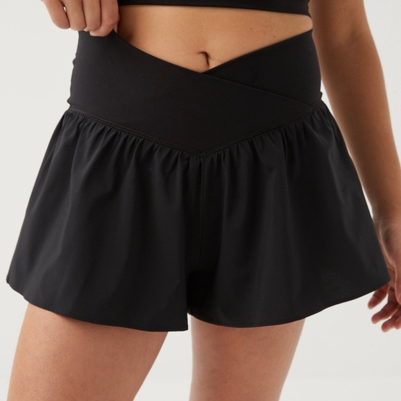 OFFLINE by Aerie Real Me Crossover Flowy Womems shorts - Picture 4 of 5